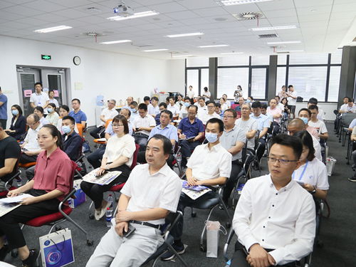 長(zhǎng)沙汽車聯(lián)盟開啟技術(shù)交流活動(dòng)年，助推產(chǎn)業(yè)科技創(chuàng)新